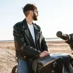 Come scegliere il perfetto abbigliamento moto da uomo