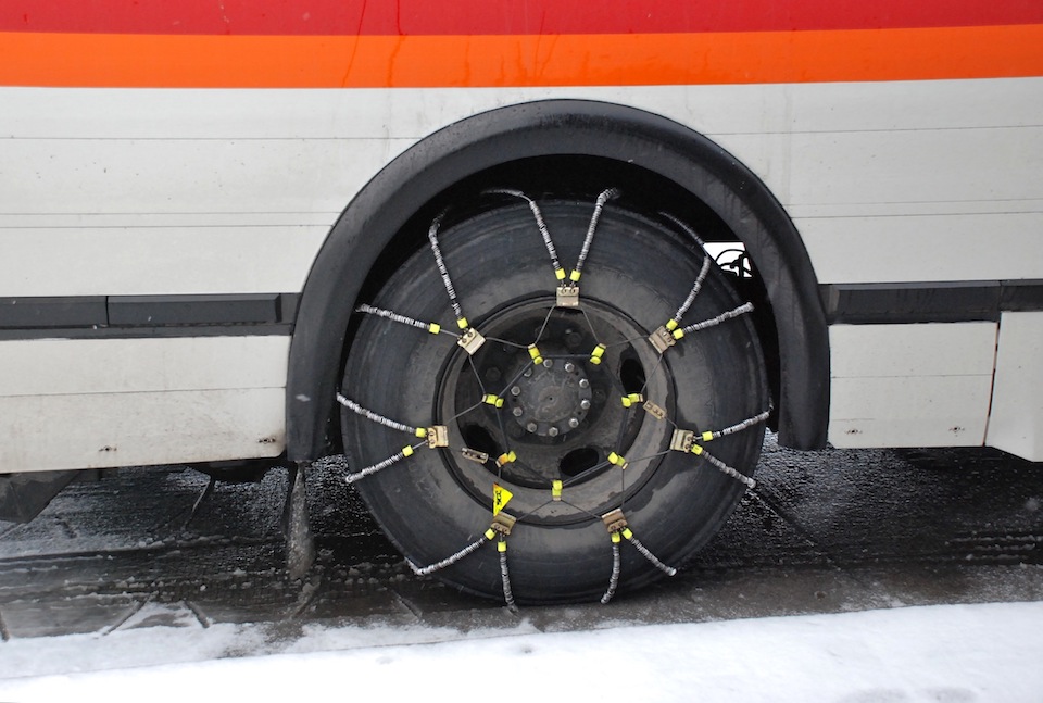 Catene da neve: qual è la velocità massima con cui si può procedere?