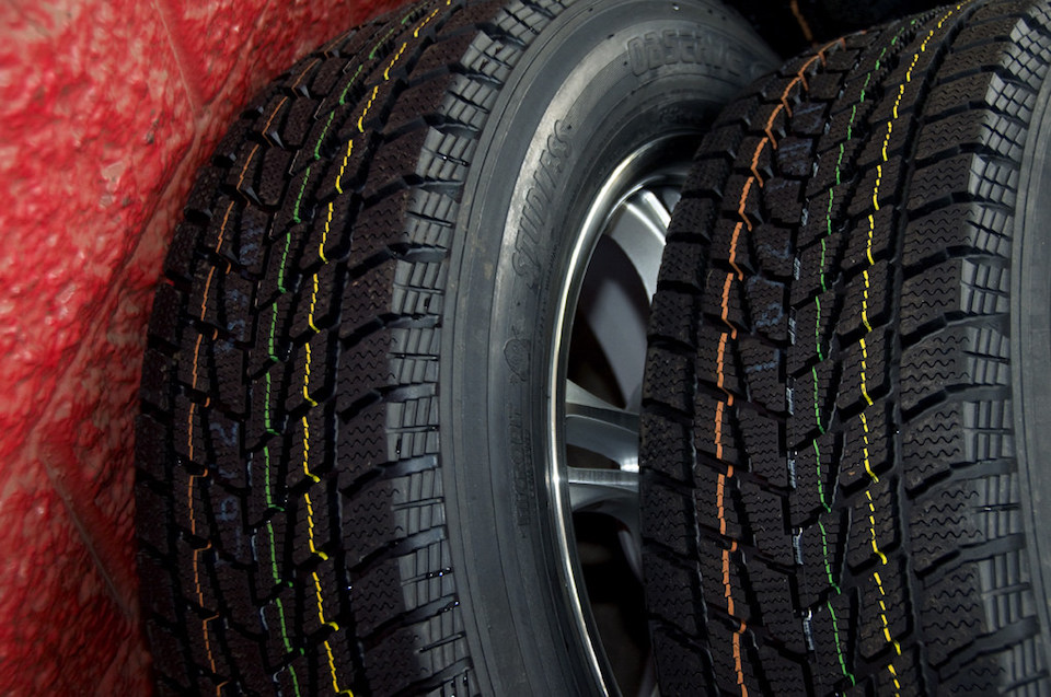Gomme ricostruite per auto: cosa sono, come riconoscerle, sono sicure?